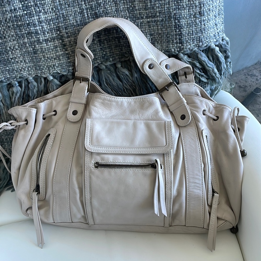 LAST DAYS. MOVING. CLOSE OUT. ICONIC LEATHER GERARD DAREL PARIS 24 H bag.
